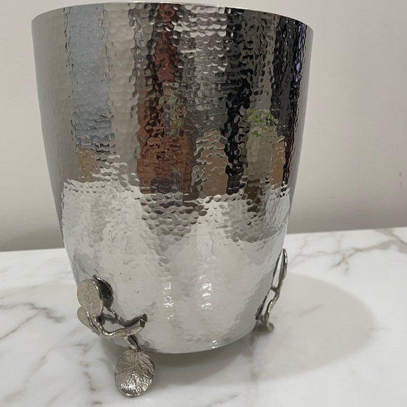 MICHAEL ARAM
White Orchid Champagne Bucket - Picture 1 of 3